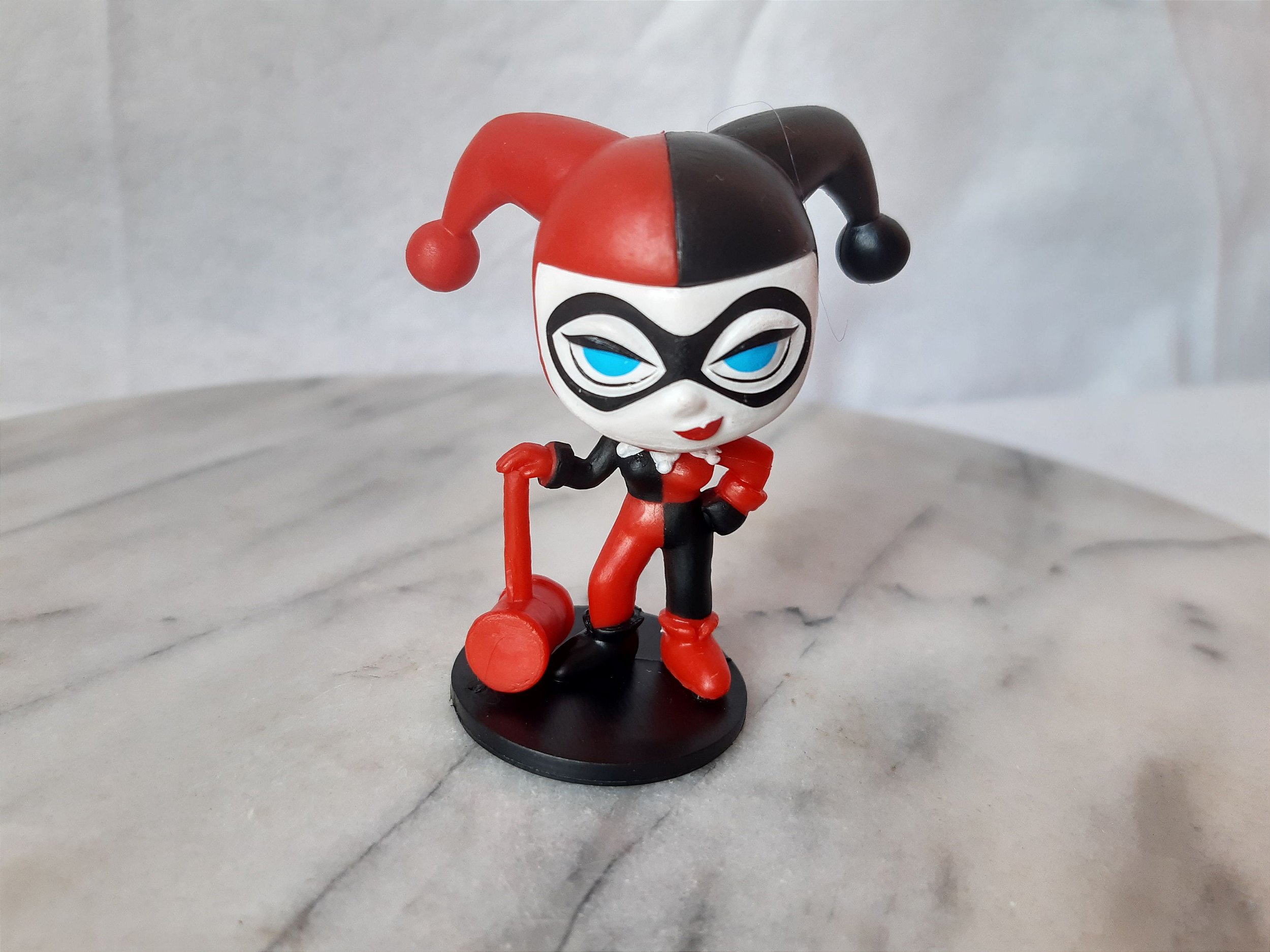 Miniatura Toyart Arlequina Harley Quinn DC , coleção Bob's - Taffy Shop -  Brechó de brinquedos