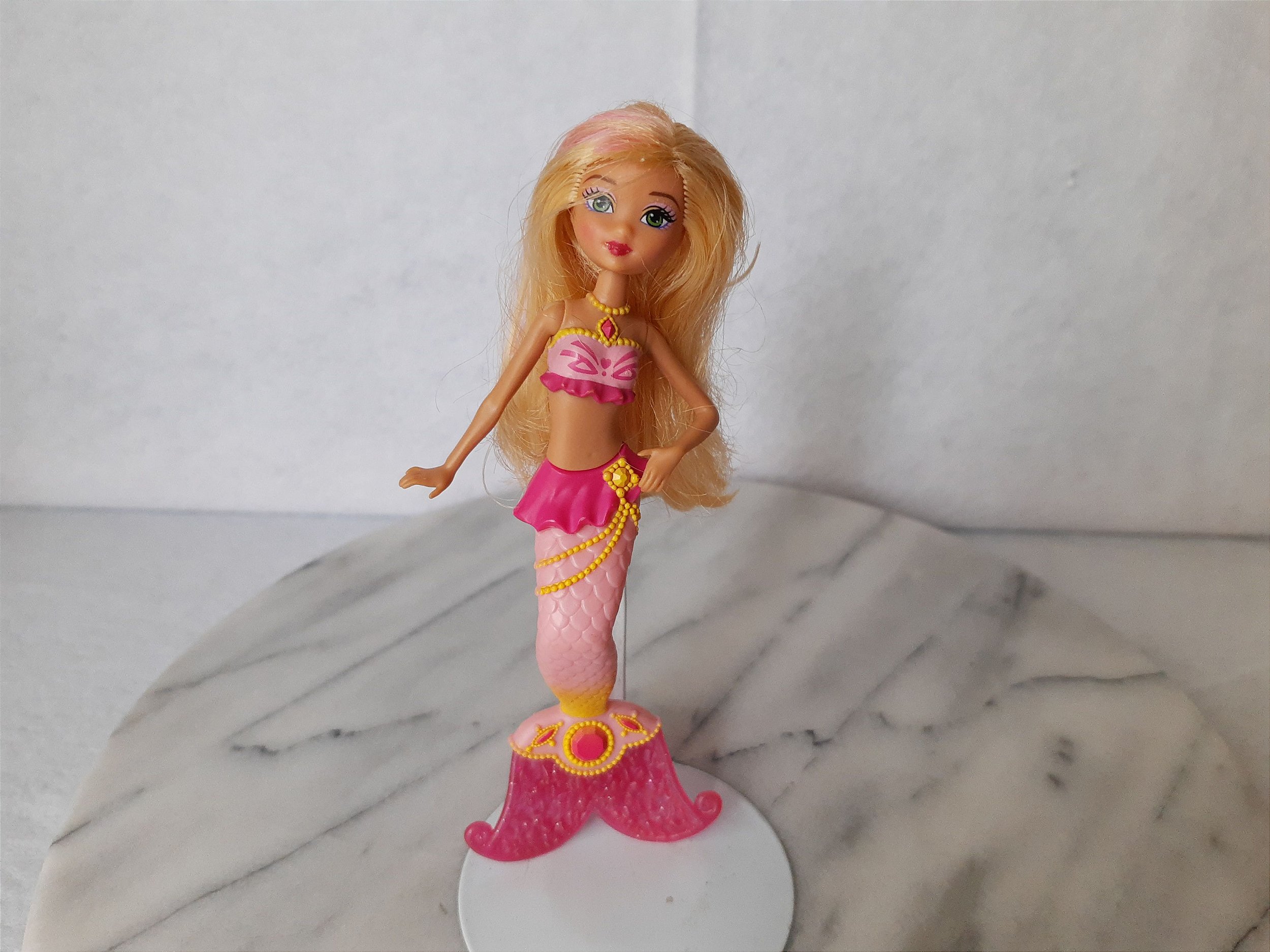 Barbie Sereia com Golfinho - Mattel - Bonecas - Compra na