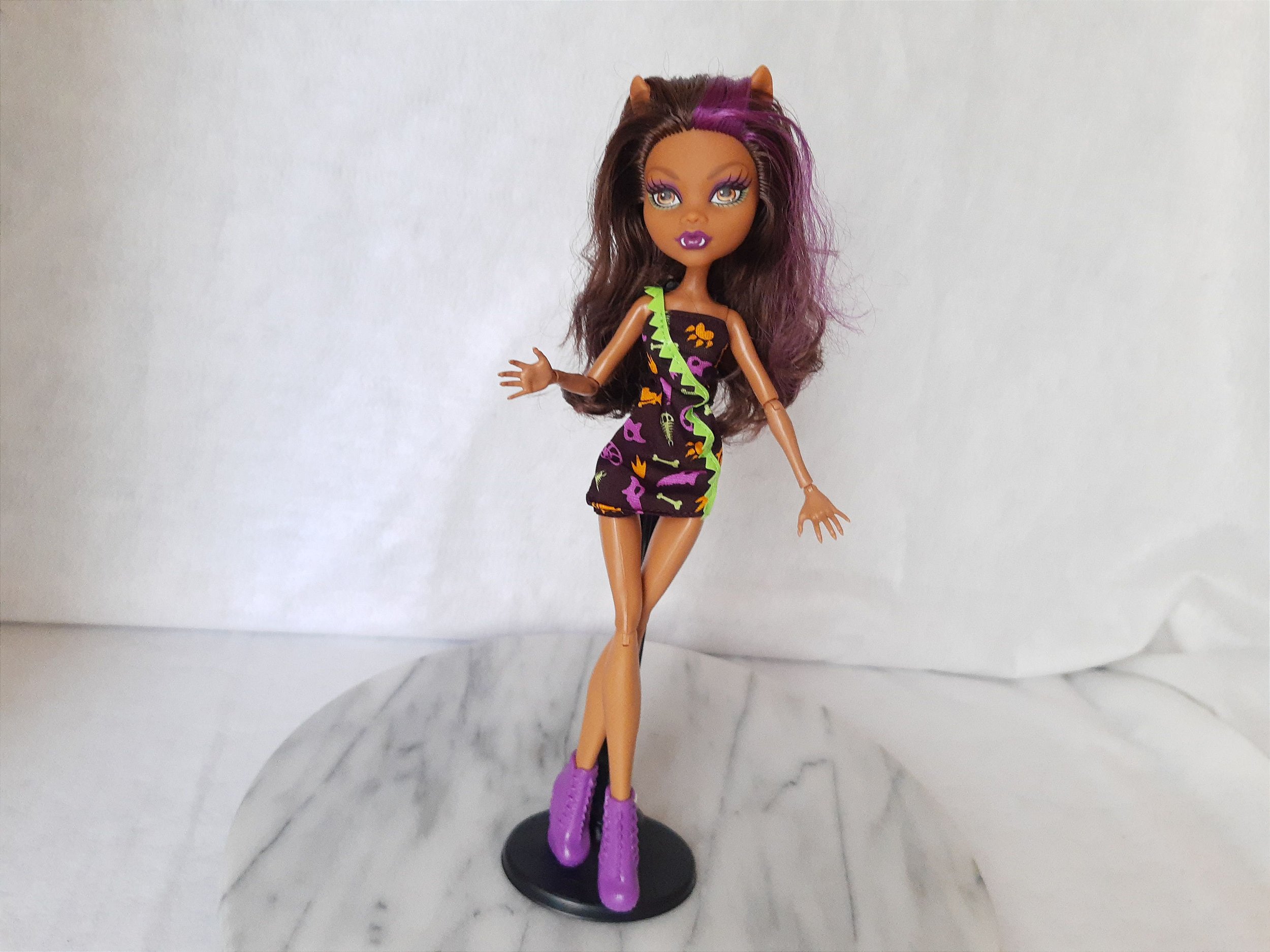 Boneca Monster High Clawdeen Freaky fiel trip incompleta, usada