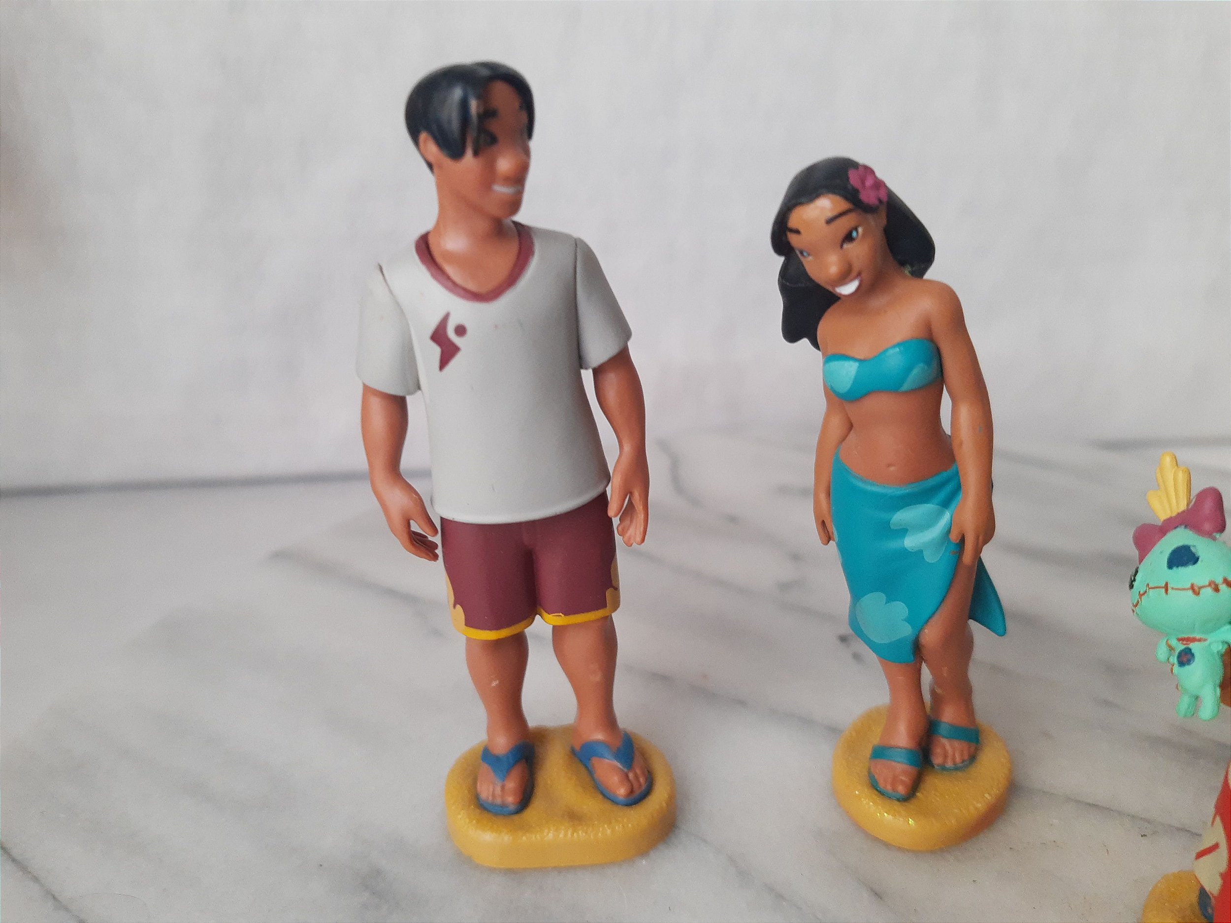 Miniatura Disney de vinil de Lilo e Stitch, irmã da Lili e namorado ...