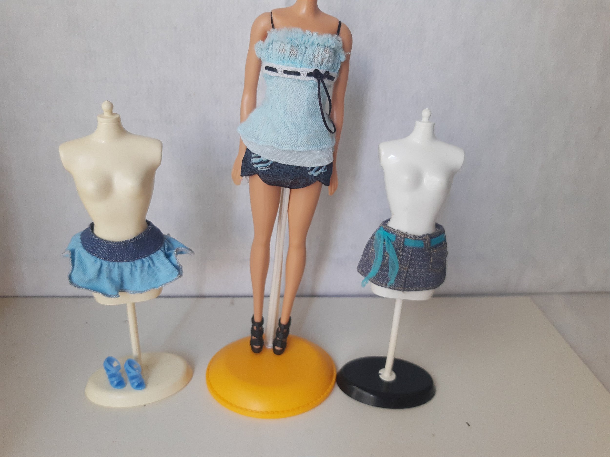 Lote De Roupas Usadas Barbie