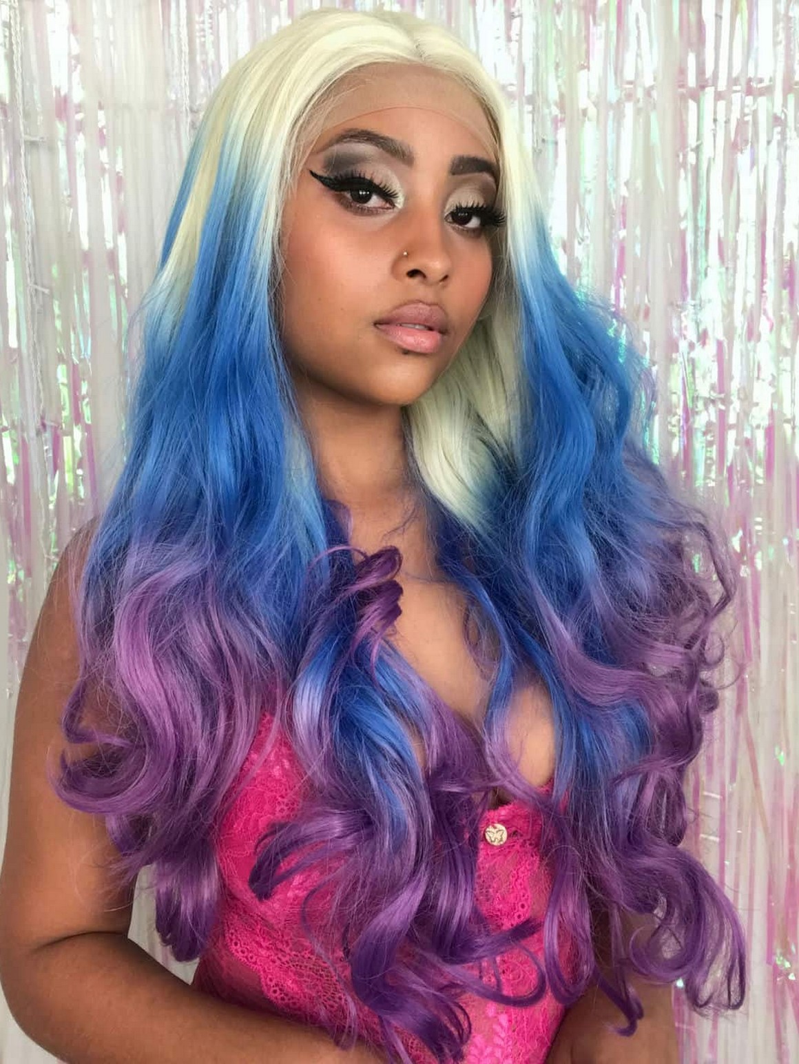 Lace Front Serena Colors Loiro Azul Roxo 75cm - Repartição Livre 13x3 -  Kira Perucas - Loja de Lace Fronts, Perucas e Acessórios