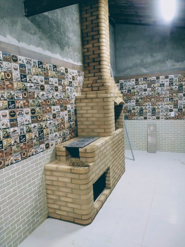 Churrasqueira de tijolo com fogão a Lenha clara - Churrasqueiras em Todo  Rio de Janeiro