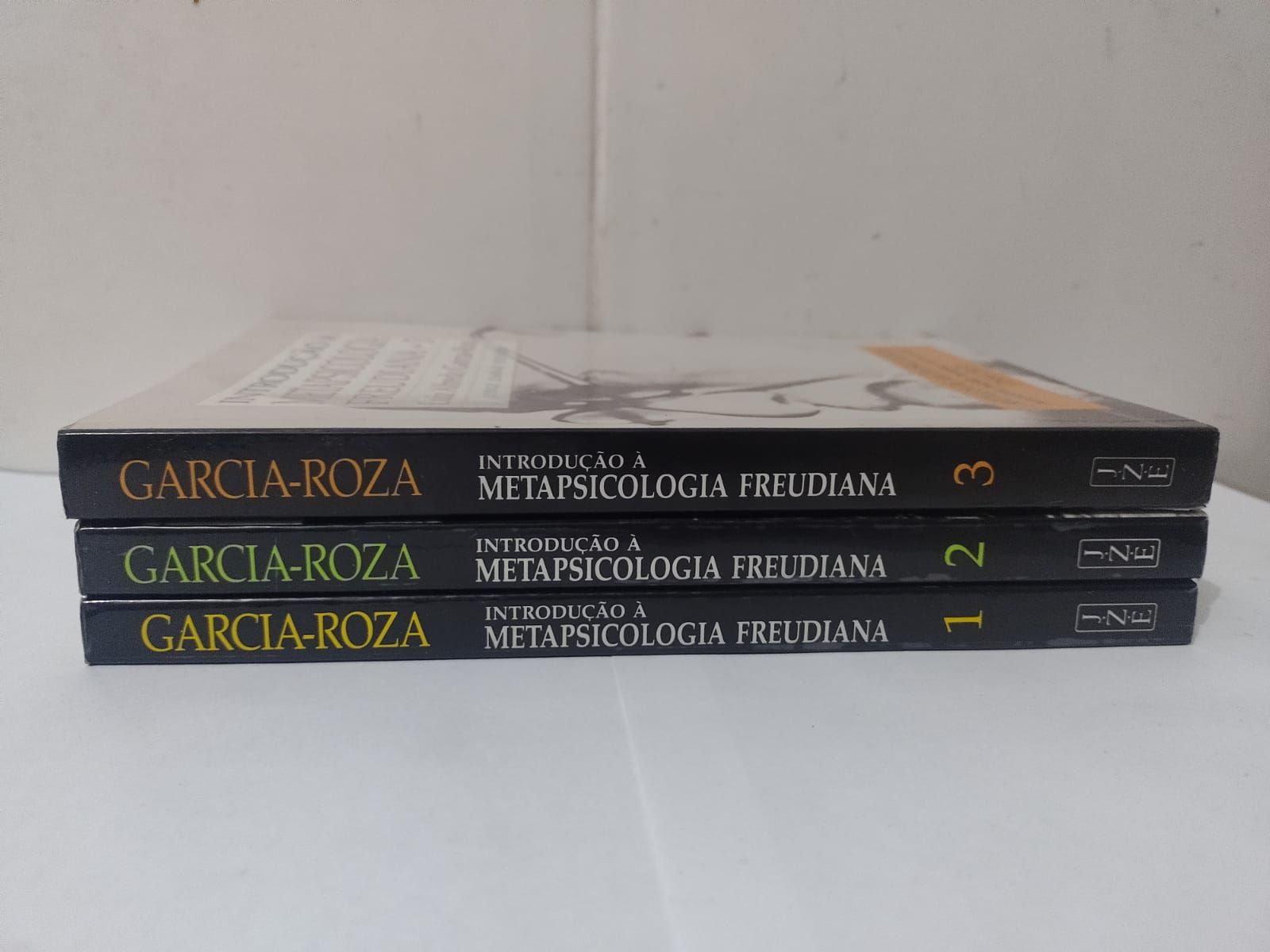 Coleção Introdução à Metapsicologia Freudiana Luiz Alfredo GarciaRoza (c/3 volumes