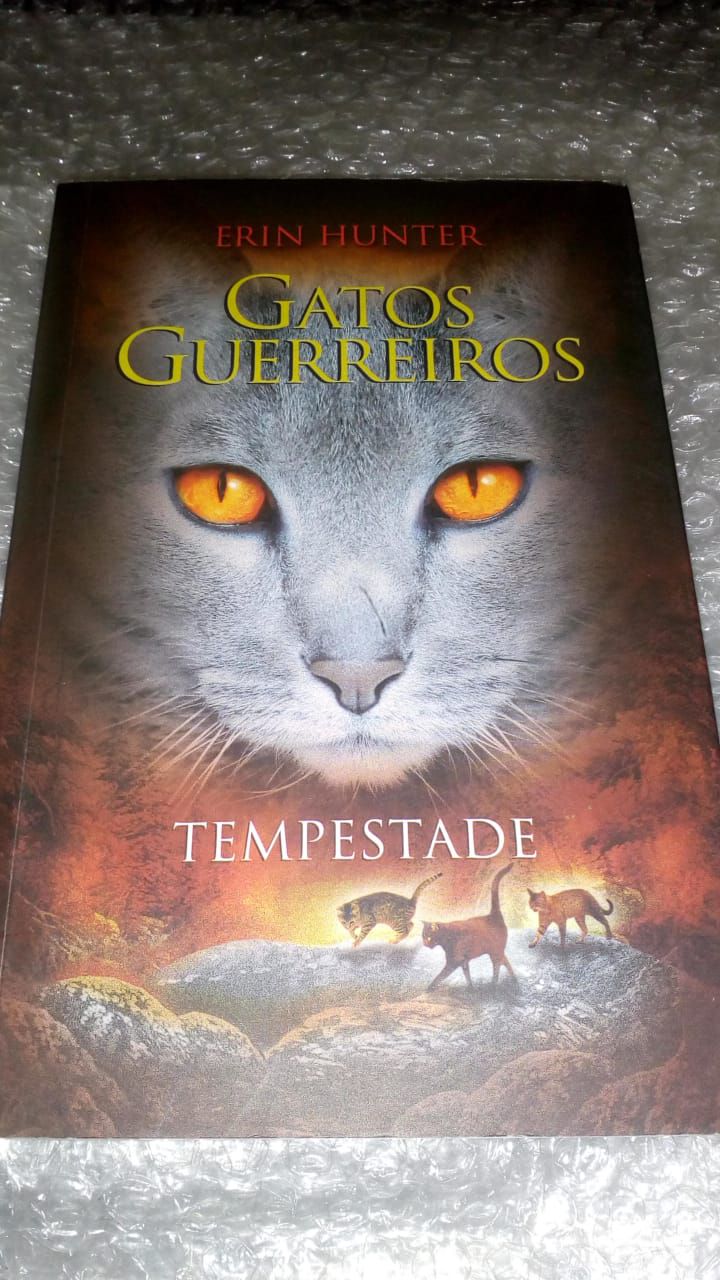 The book= gatos guerreiros