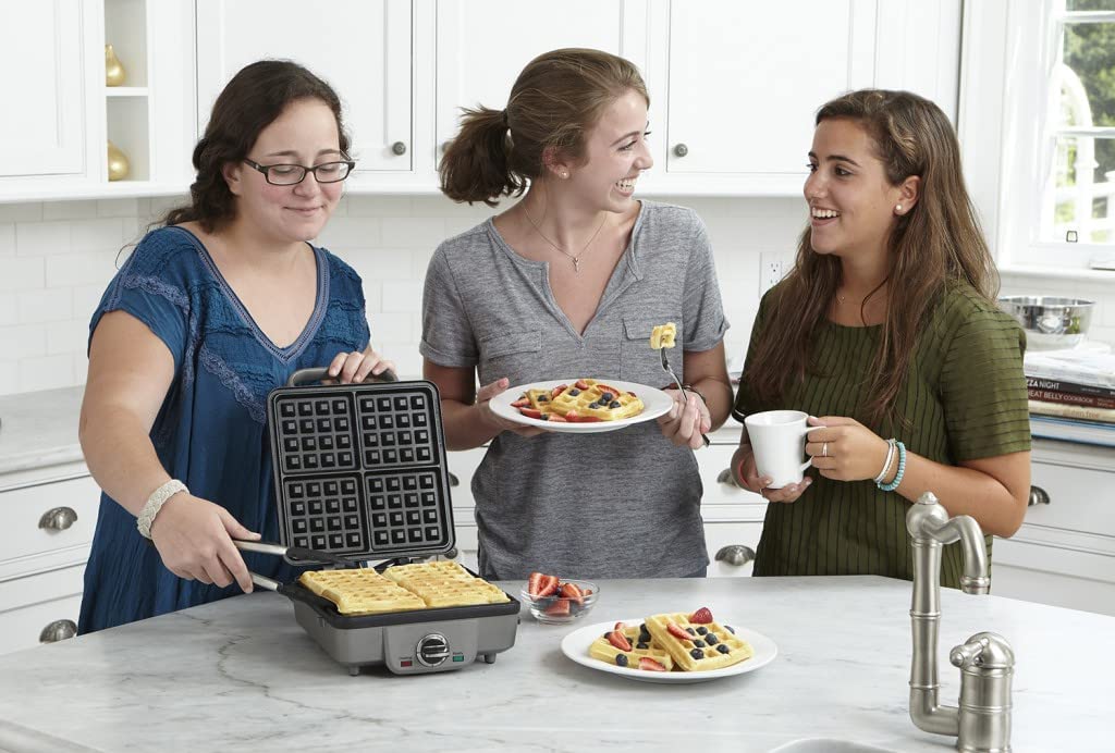 Máquina De Waffle Belga E Panquecas 2 Em 1 Inox Cuisinart WAF300P1