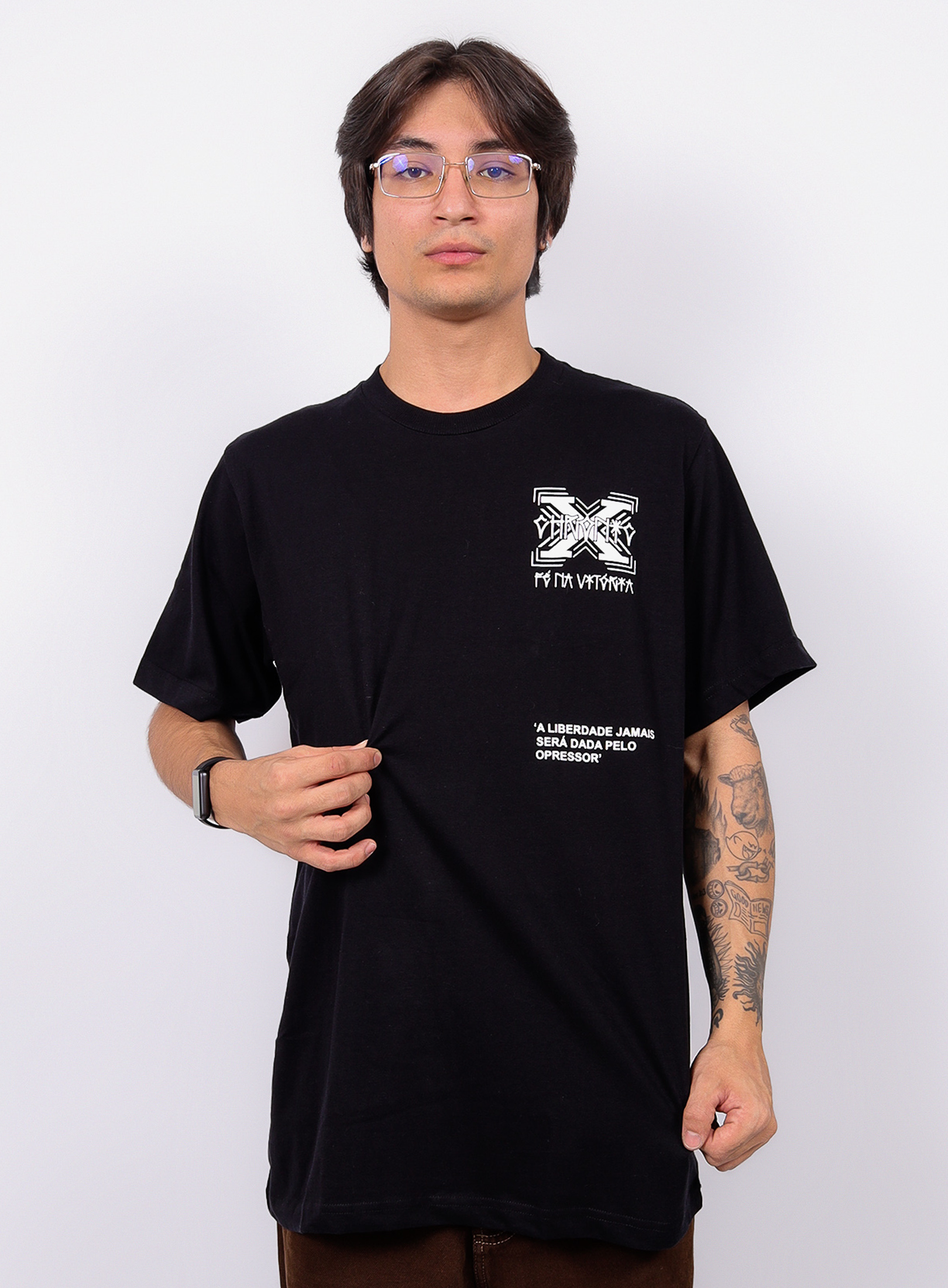 Camiseta Chronic Colab. Dexter - A Liberdade Jamais Será Dada Pelo
