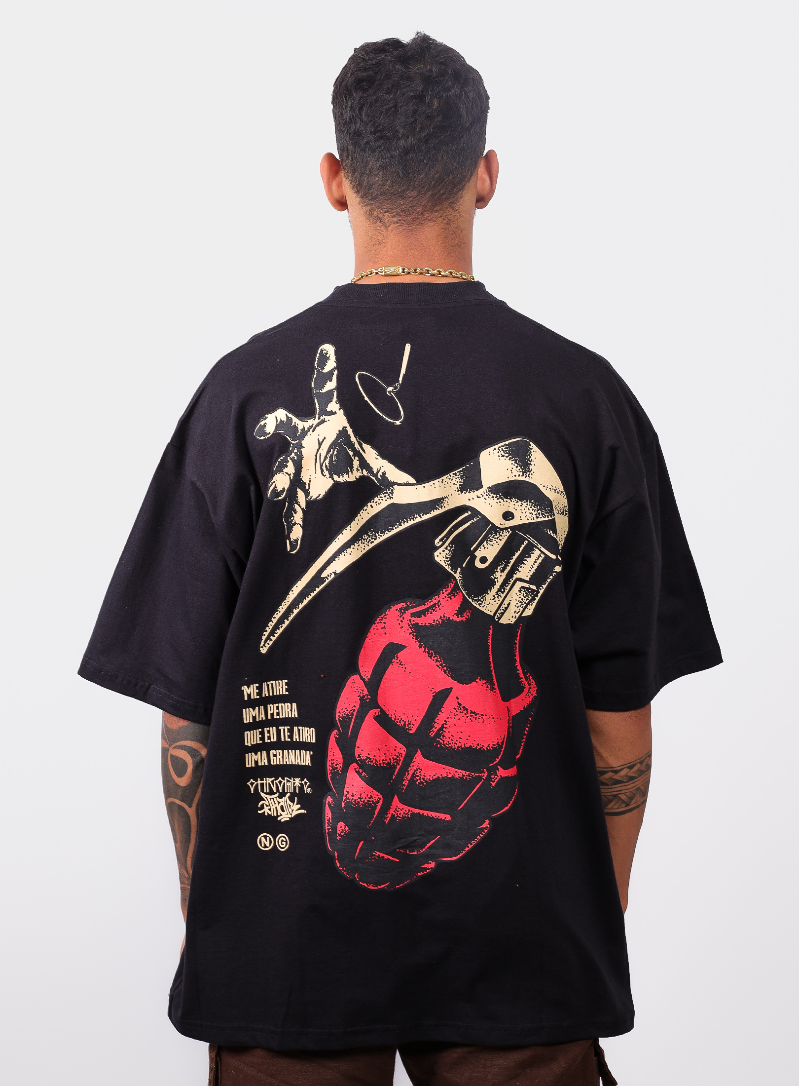 Camiseta Chronic Colab. Thaide - Me Atire Uma Pedra Que Eu Atiro