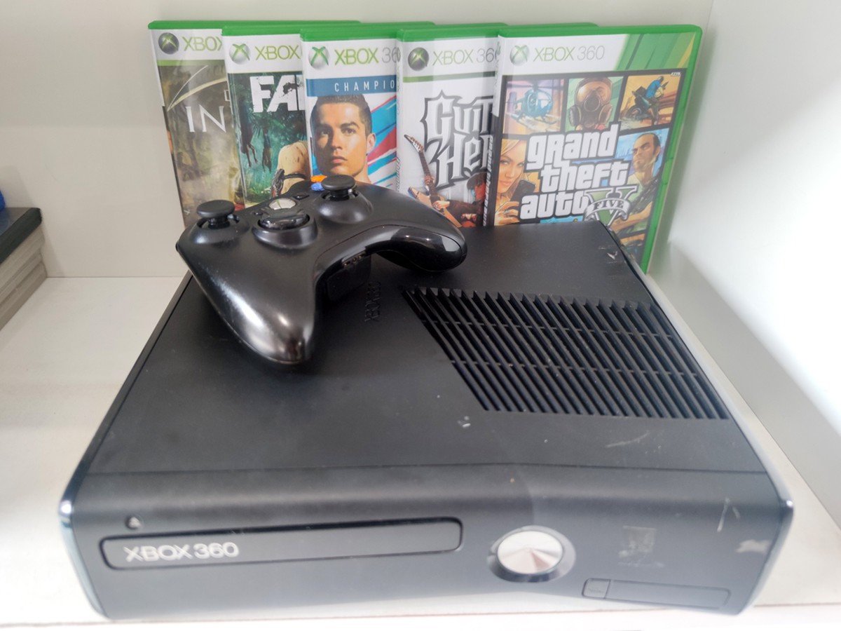 Xbox 360 Super Slim 4gb Só Pra Baixar Jogos Só Console Sem Acessórios -  Corre Que Ta Baratinho