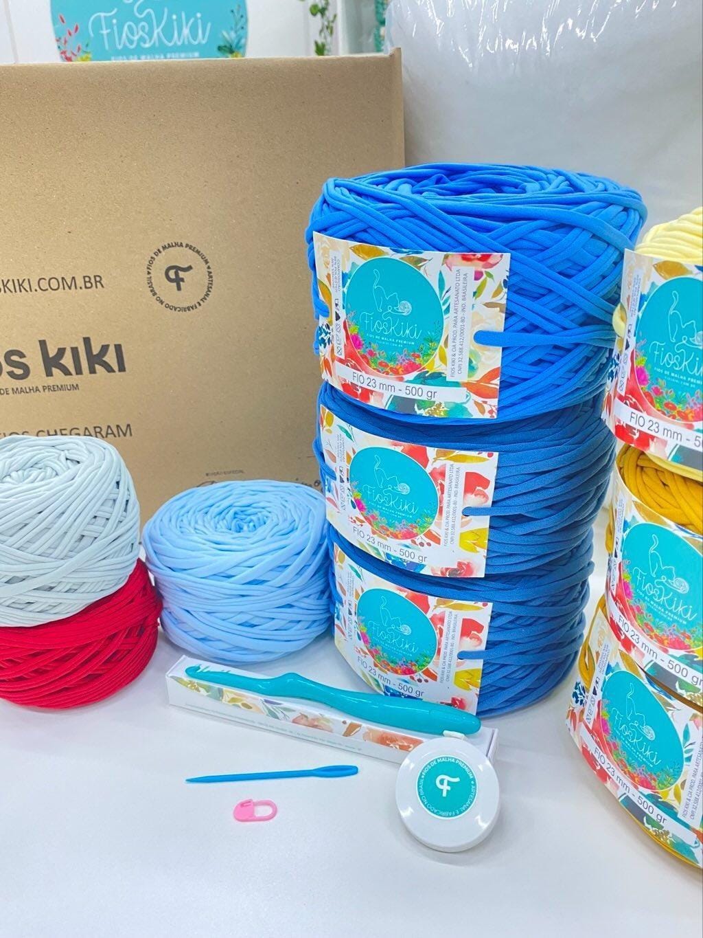 Fios Kiki - Kit Coleção de Almofadas Decorativas 2 por Decora Mimos Croche  - Fios Kiki Fios de Malha Premium