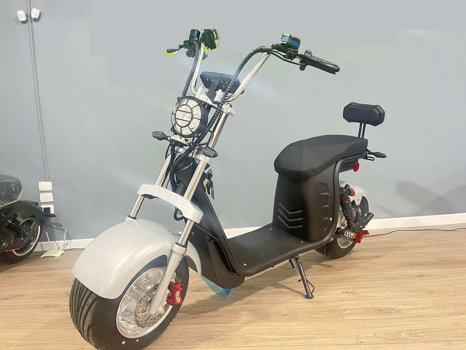 Moto Scooter Elétrica X12 - Eco Motors Brasil Veículos Elétricos