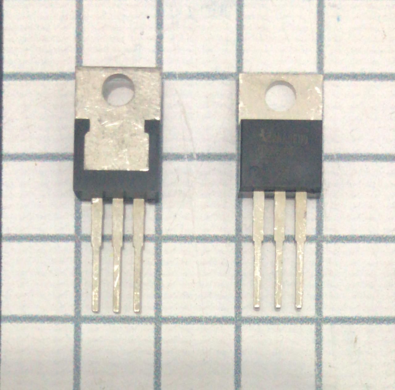 REGULADOR UA7808C Fibraer