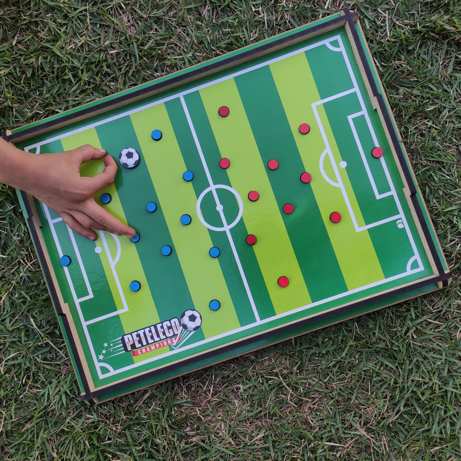 Jogo de tabuleiro de futebol