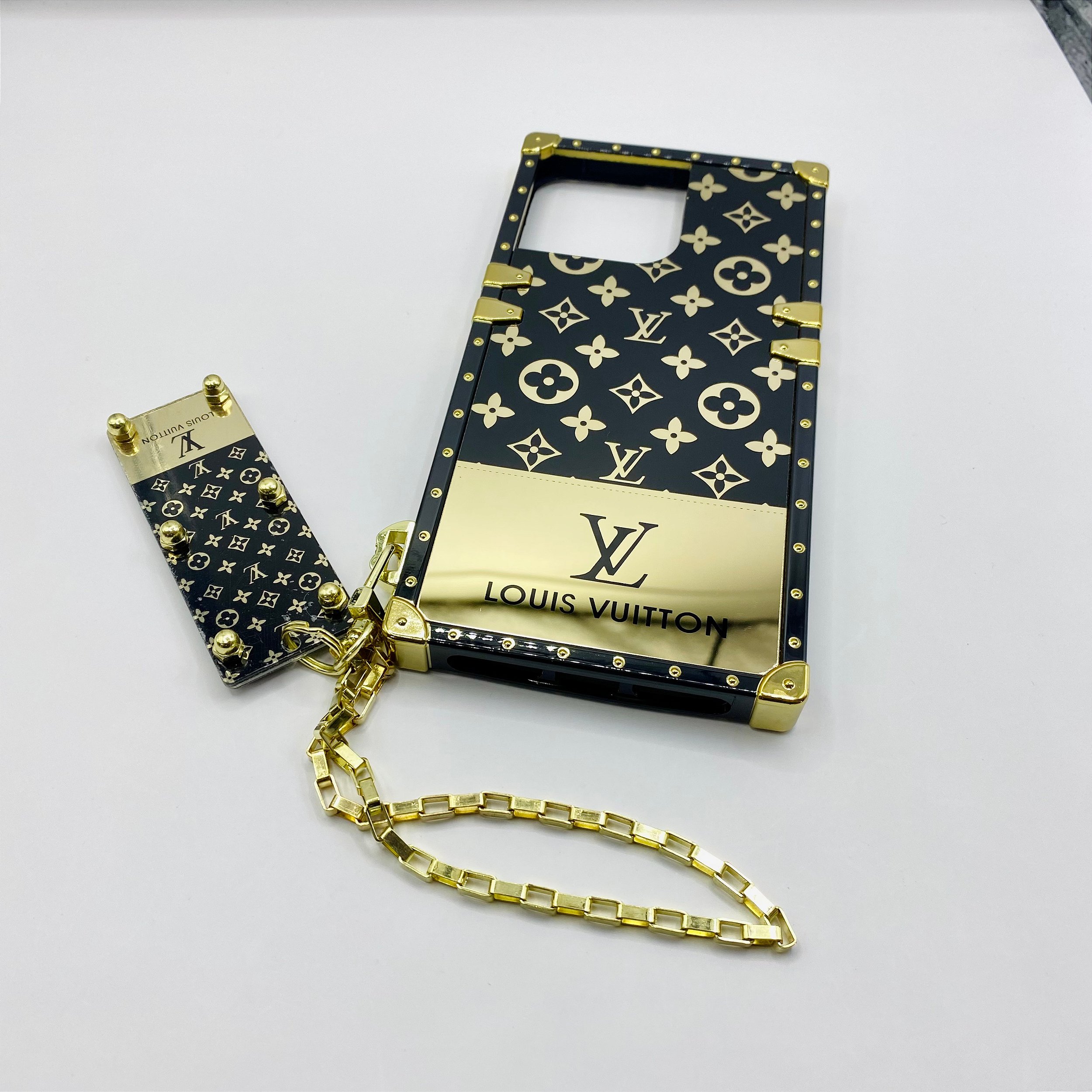 Classic White Louis Vuitton Seamless Pattern iPhone 14 Plus Case