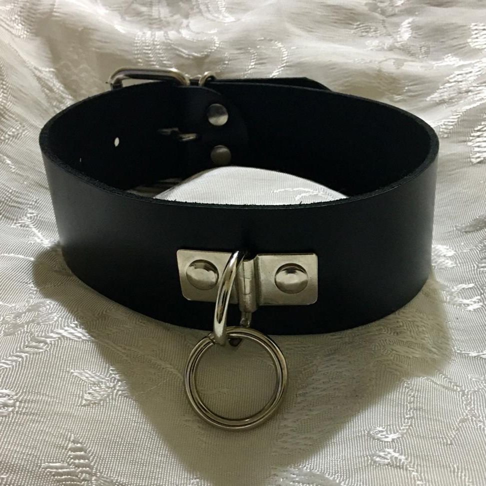 Coleira Sessão Hard em Couro | Controle Firme e Seguro | BDSM Luxury ...