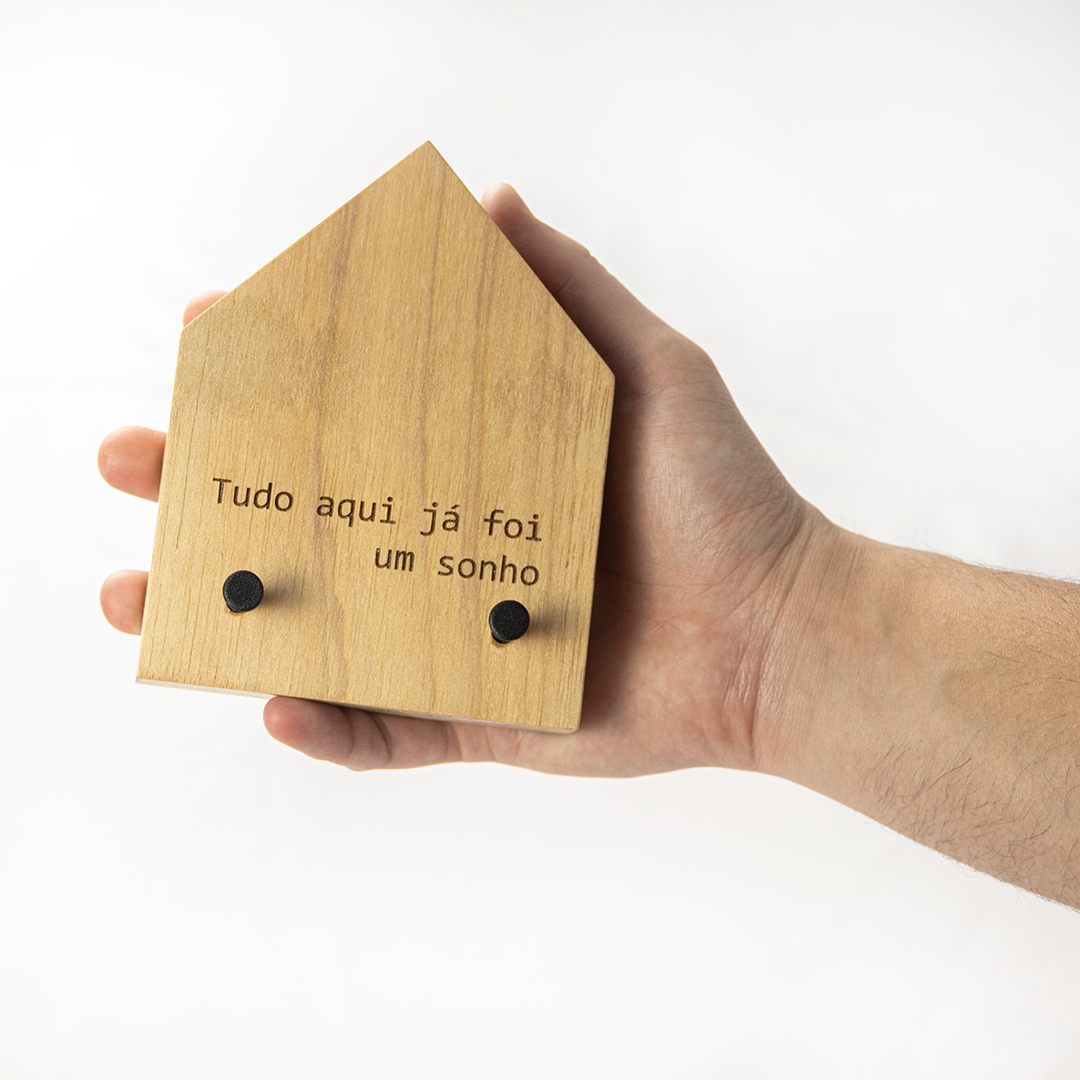 Porta Chaves Casinha de Madeira - Éntona Decor