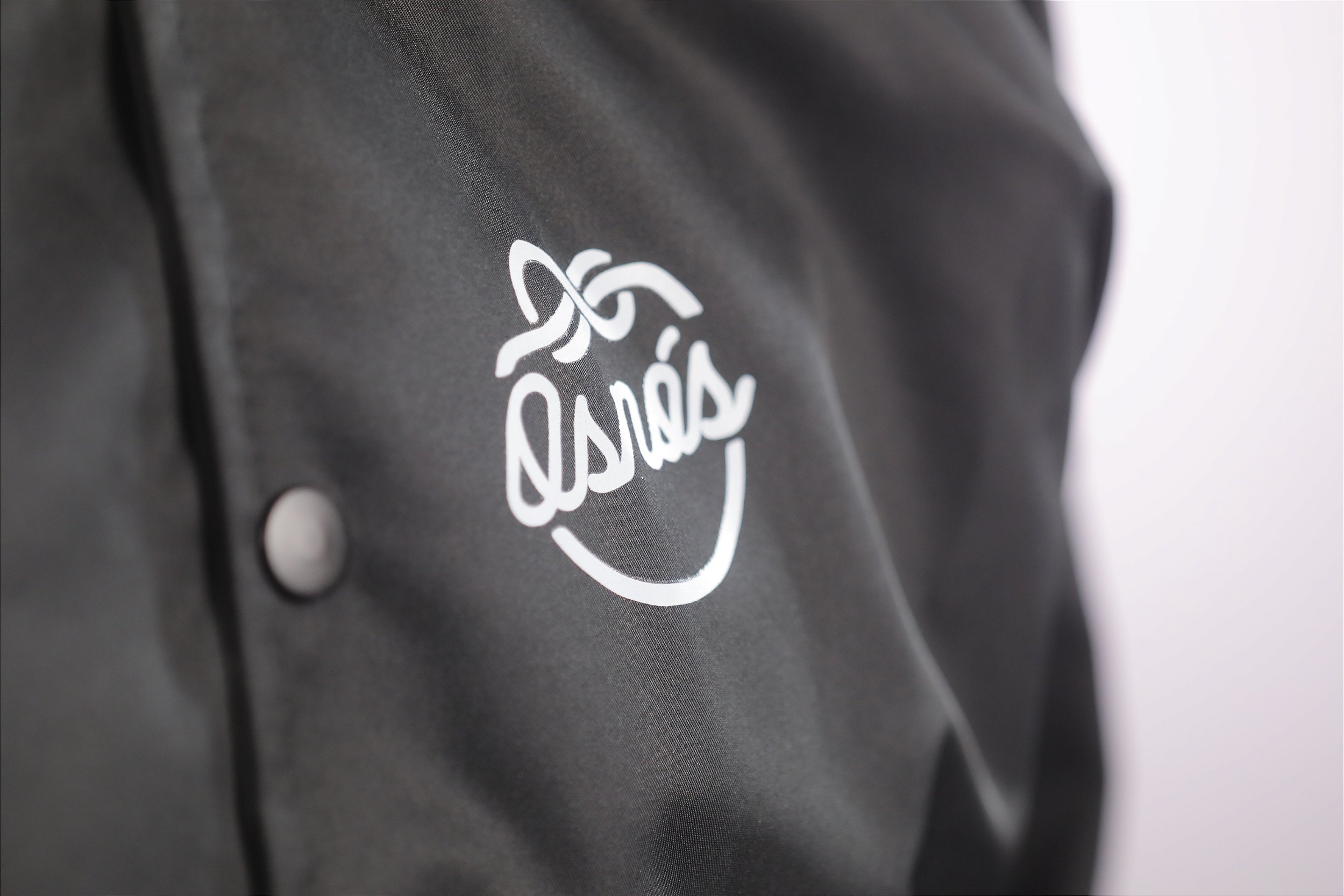 Jaqueta Corta Vento - Estilo Coach Jacket - Osnós Boards