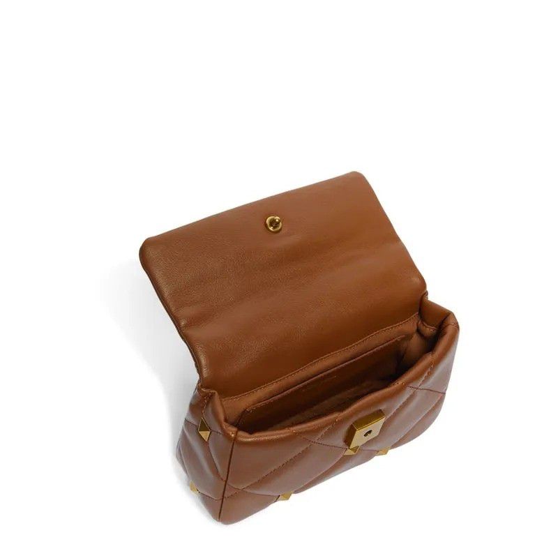 BOLSA TRANSVERSAL SOFT SPIKES PEQUENA - CHOCOLATE - Lojas Trend