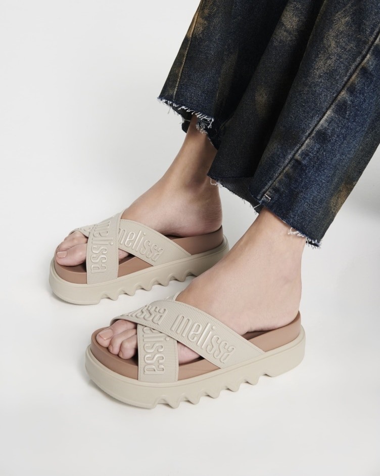 MELISSA CROSS M-LOVER PLATFORM BEGE - Lojas Trend