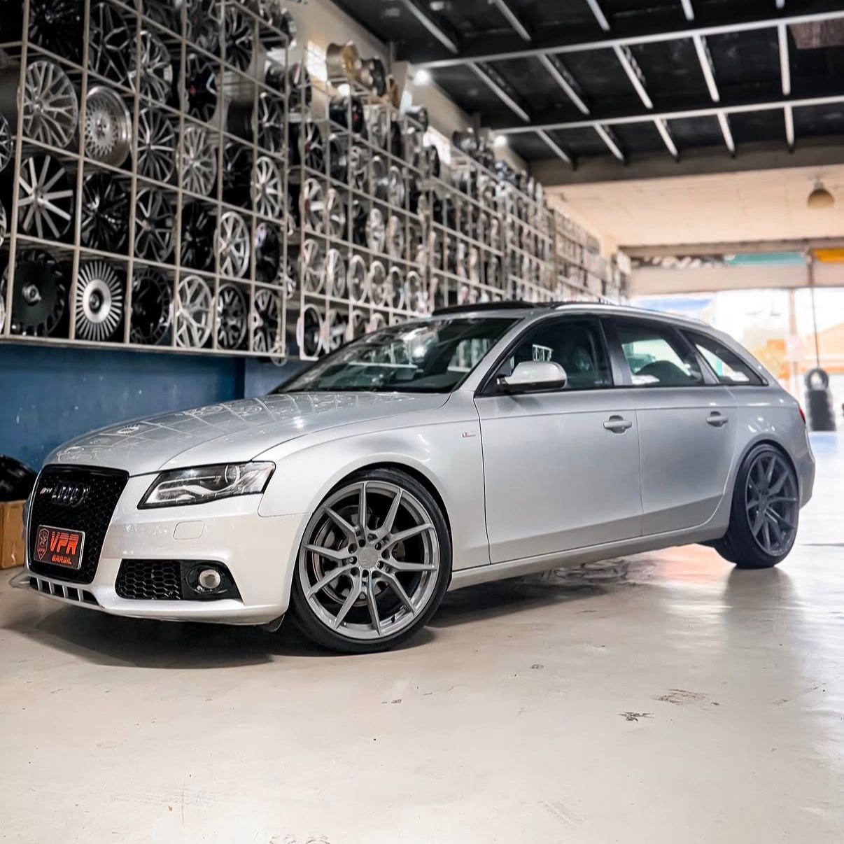 Jogo de Rodas TSW Neptune Aro 20 5x112 Audi TT A3 A4 A5 BMW 320 Golf Jetta Mercedes Cinza Grafite