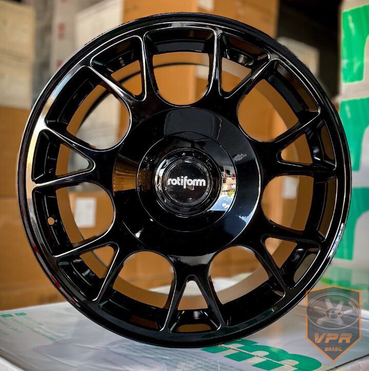Jogo de rodas Rotiform TUF-R 18x8,5
