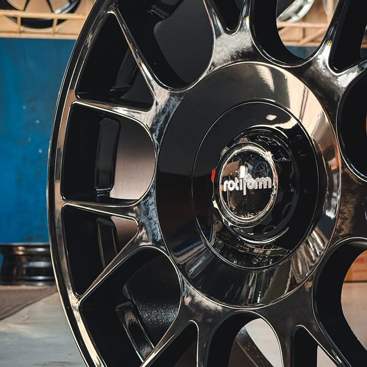 Jogo de rodas Rotiform TUF-R - 20x8,5