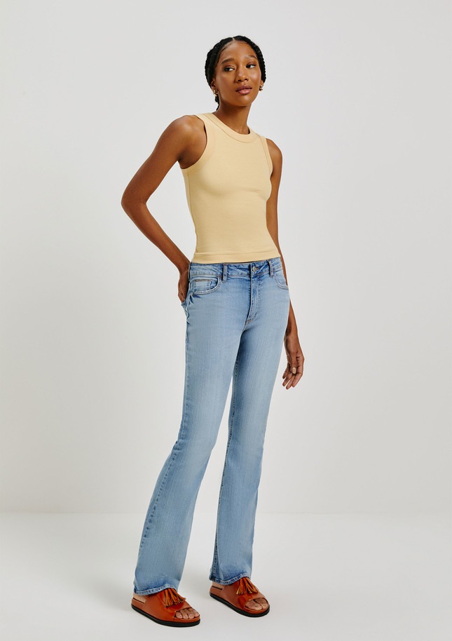 HERING CALÇA JEANS FEMININA FLARE CINTURA MÉDIA COM ELASTANO