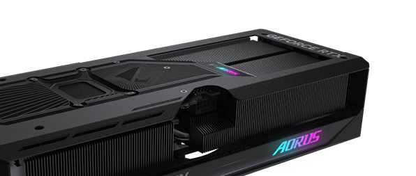 RTX 5070 Aorus Master — detalhe lateral com iluminação RGB AORUS