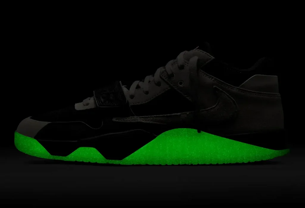 NIKE x TRAVIS SCOTT x CHASE B - Jumpman Jack TR 