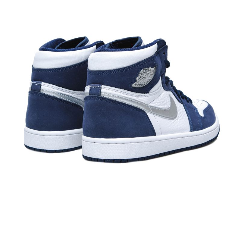 Navy blue and white air discount jordan 1