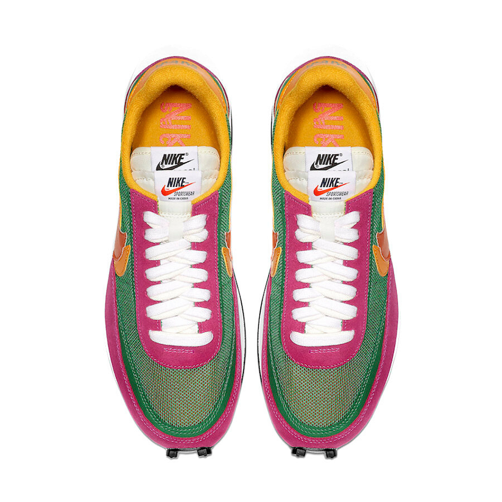 Nike hot sale sacai pink