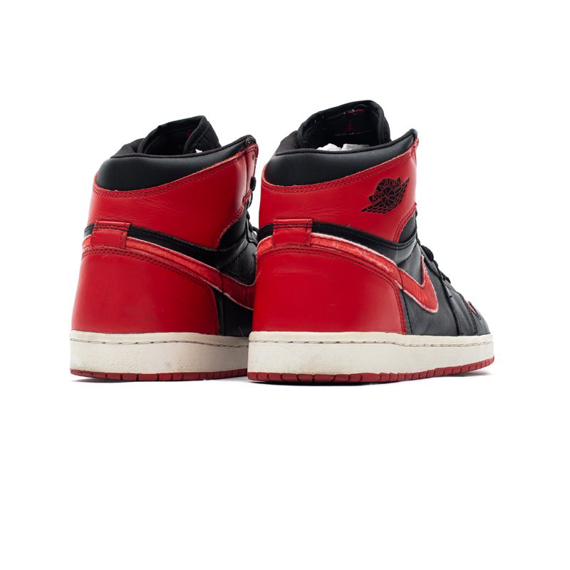 NIKE - Air Jordan 1 Retro NIKE - Air Jordan 1 Retro