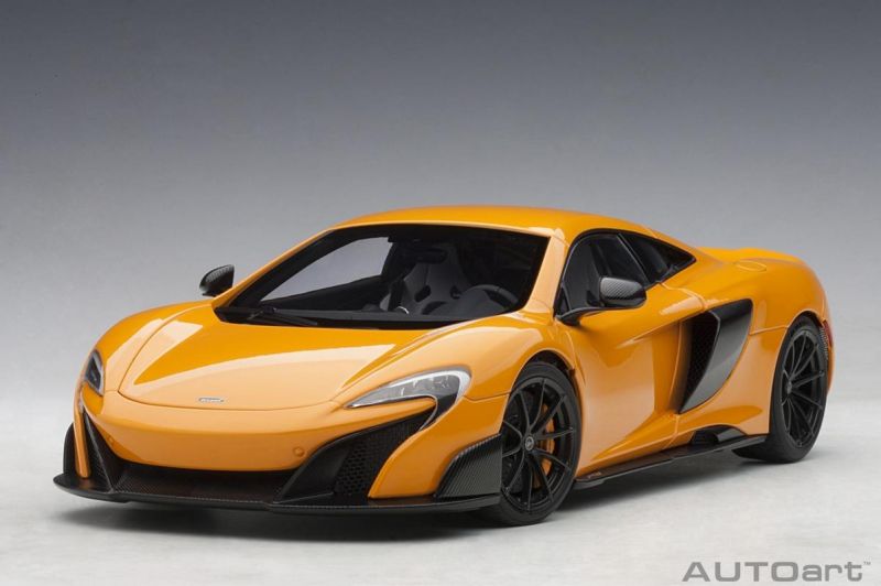 オートアート 1/18 McLaren 675LT McLaren 675LT Autoart 1:18 Laranja - 20 anos! Loja on-line de