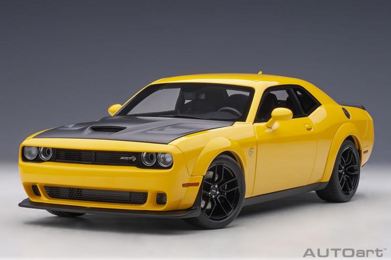 27　オートアート　1/18　ダッジチャレンジャー　SRT HELLCAT Dodge Challenger SRT Hellcat Widebody 2018 1:18 Autoart Amarelo