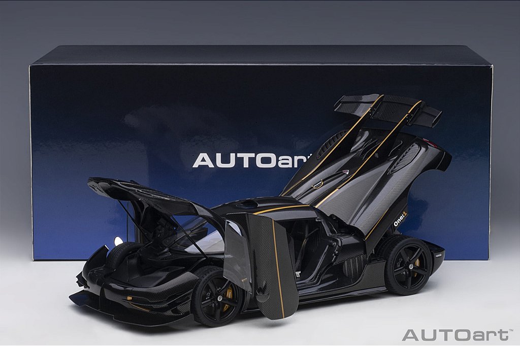 Koenigsegg One:1 オートアート 1/18 Koenigsegg One: 1 Autoart 1:18 Carbon - 20 anos! Loja on-line de
