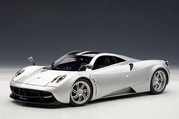 オートアート1/18 Pagani Huayra Pagani Huayra Autoart 1:18 Prata - 20 anos! Loja on-line de