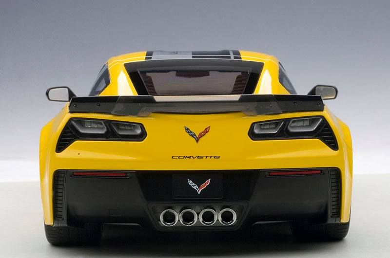 Auto　art　CHEVROLET　Corvette Z06 C7 1/18 Chevrolet Corvette C7 Z06 C7R (Racing Version) Autoart 1:18