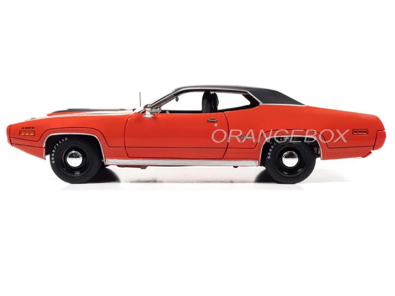 Plymouth GTX 1971 440+6 Hardtop 30º Aniversário 1:18 Autoworld