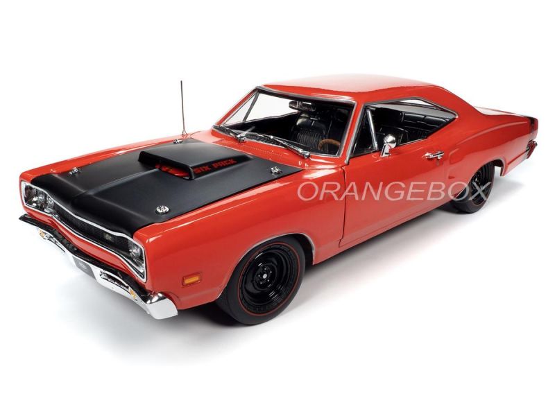 Dodge Super Bee Hardtop 1969.5 (MCACN) Autoworld 1:18 - 19 anos