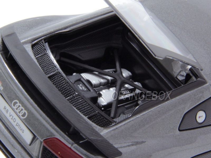 Audi R8 V10 Plus Red Special Edition Maisto 1:24 Cinza - 20 anos