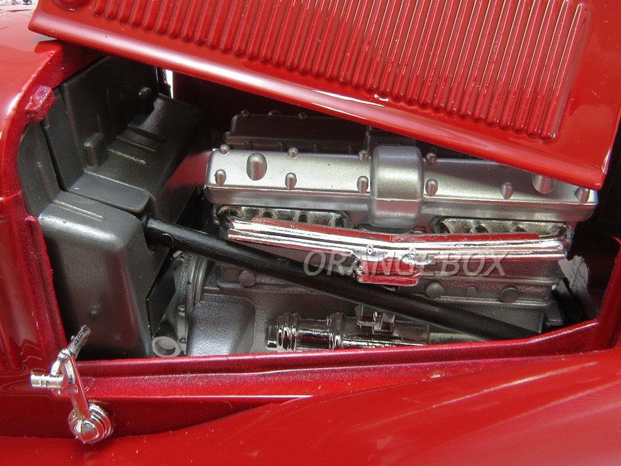 ALFA ROMEO 2300 TOURING 1/18 ダイキャストキット アルファロメオ2300