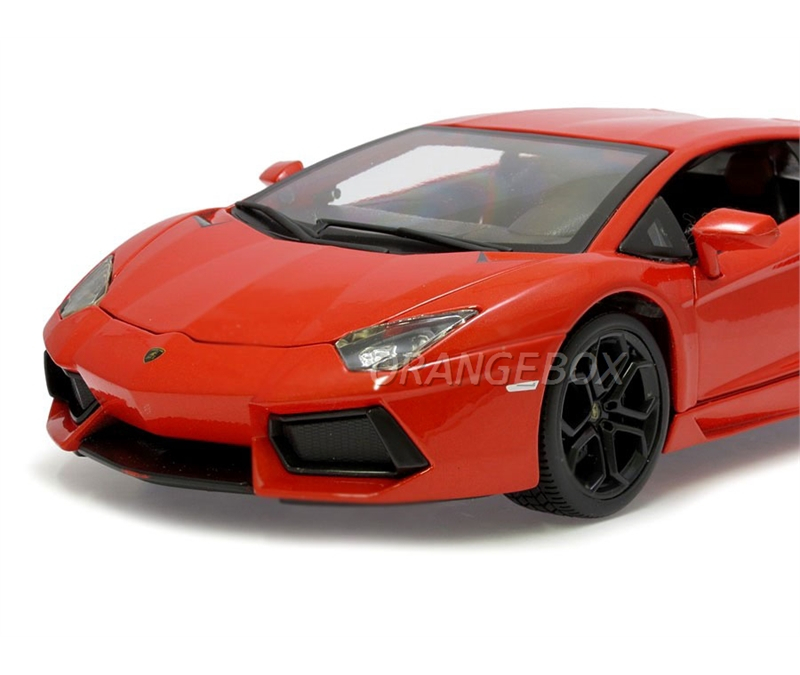 Lamborghini Aventador 2012 LP700-4 1:18 Bburago Laranja - 20 anos