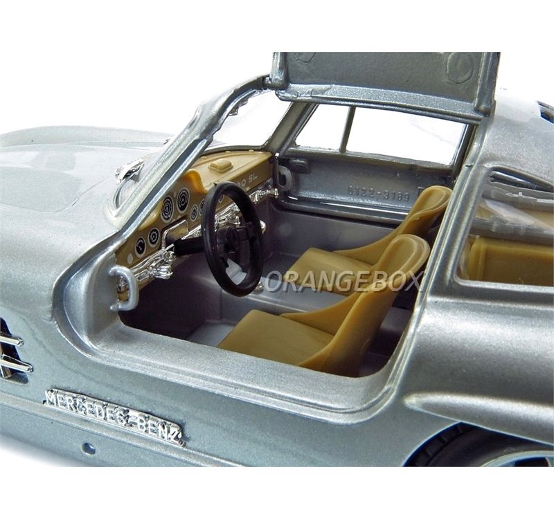 Mercedes Benz 300 SL 1954 Bburago 1:24 Prata - 18 anos! Loja Mercedes Benz 300 SL 1954 Bburago 1:24 Prata - 18 anos! Loja