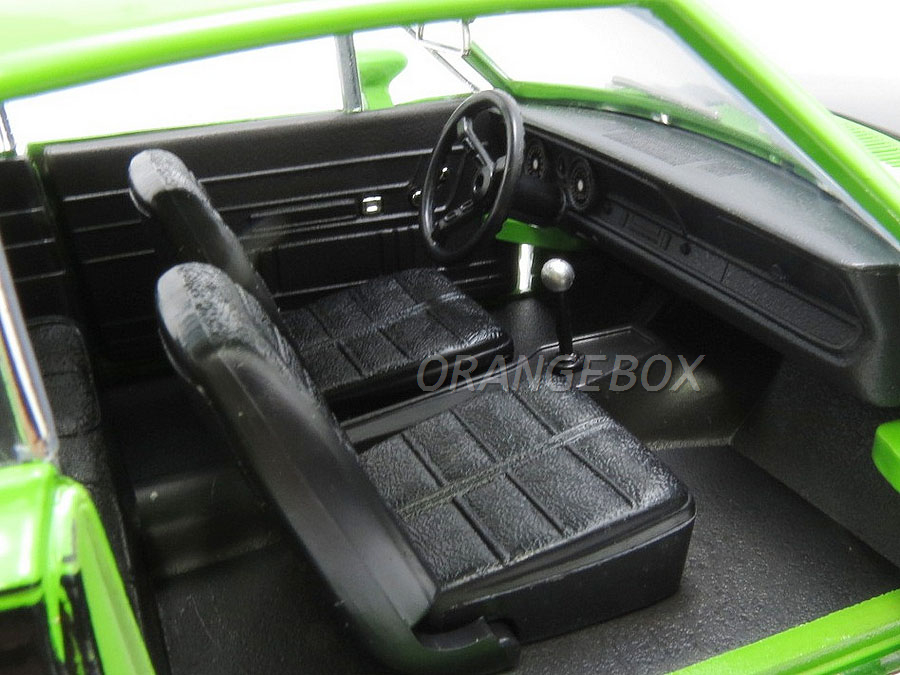 1969 Plymouth Barracuda 1/18(サブライムグリーン) 1969 Plymouth Barracuda 1/18(サブライムグリーン)