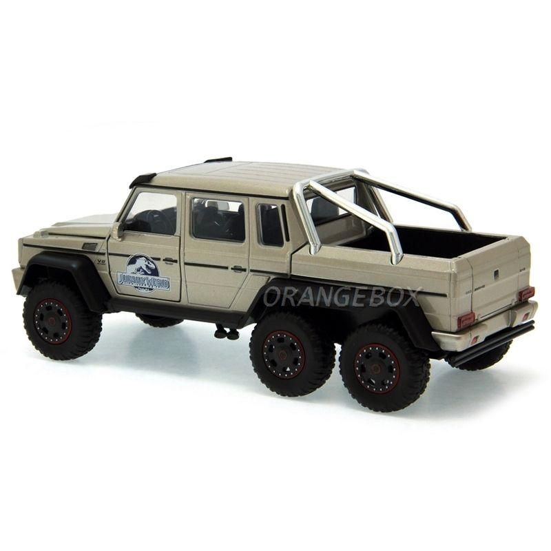 Mercedes Benz G63 AMG 6X6 Jurassic World Jada Toys 1:24 - 20 anos