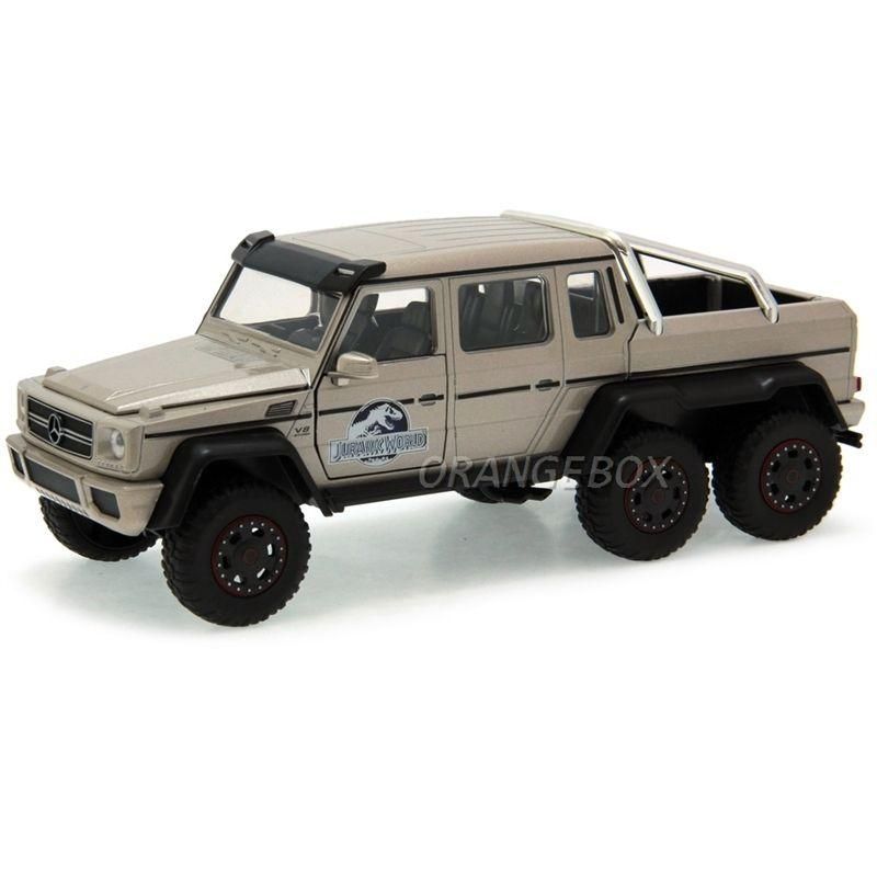 Mercedes Benz G63 AMG 6X6 Jurassic World Jada Toys 1:24 - 20 anos