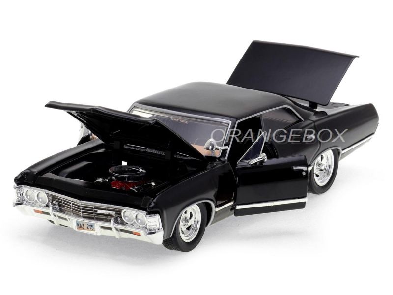 Chevrolet Impala SS Sport Sedan 1967 Supernatural + Figura Dean