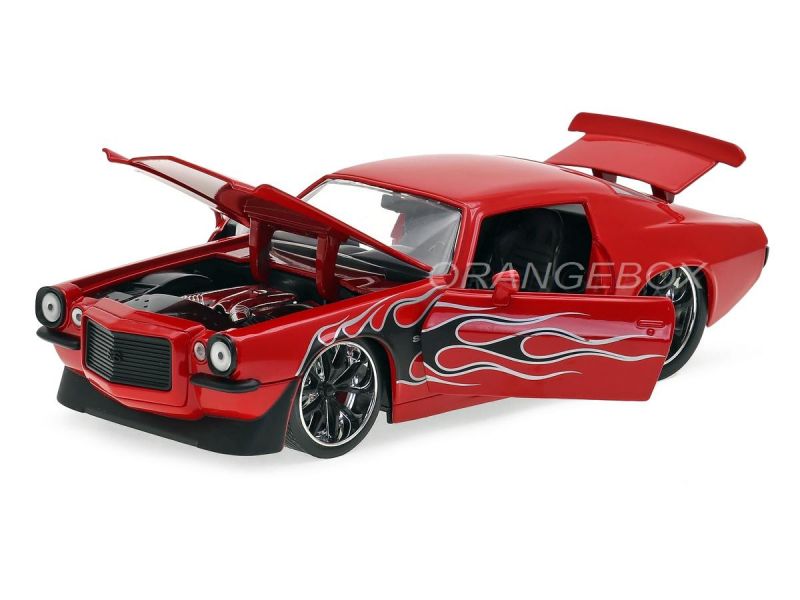 ミニカー s2020 MUSCLE MACHINES 1/24 SCALE 1971 1/64スケール Muscle Machines「1971 シボレー カマロ」(ブラック