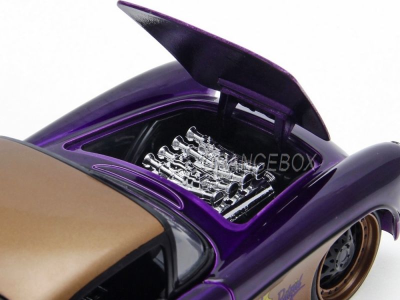 Chevrolet Corvette 1957 + Batgirl DC Comics Bombshells Jada Toys 1