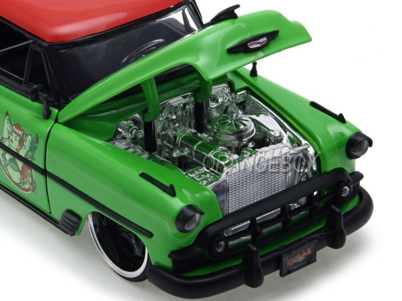 Chevrolet Bel Air 1953 + Poison Ivy Diecast DC Comics Bombshells